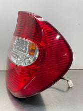 Load image into Gallery viewer, TAIL LIGHT LAMP ASSEMBLY Camry 2002 02 2003 03 2004 04 Right - NW656041
