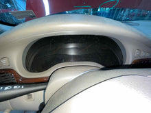 Load image into Gallery viewer, Speedometer Cluster Cadillac Seville 2001 - NW656393