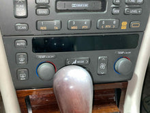 Load image into Gallery viewer, Temperature Controls Cadillac Seville 2001 - NW656470