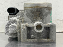 Load image into Gallery viewer, THROTTLE BODY Jetta 2013 13 2014 14 2015 15 2016 16 - NW656513