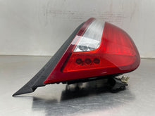 Load image into Gallery viewer, TAIL LIGHT LAMP ASSEMBLY Vanden Pl XJ XJL XJR 2010-2014 Right - NW657937