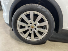 Load image into Gallery viewer, WHEEL RIM Cayenne 2011-2018 20x9 ALLOY 20x9, 5 lug, 130mm - NW657728