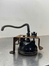 Load image into Gallery viewer, Fog Light Bonneville Sierra 1500 Yukon 1992 92 93 94 95 96 - 05 06 Right - NW661430