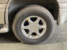 Load image into Gallery viewer, Wheel Rim GMC Yukon 2002 - NW661363