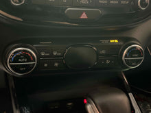 Load image into Gallery viewer, Temperature Controls Kia Soul 2020 - NW662220