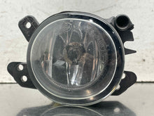 Load image into Gallery viewer, FOG LAMP LIGHT B200 C230 C250 C300 C350 C63 06-13 Bumper Mounted Right - NW663022