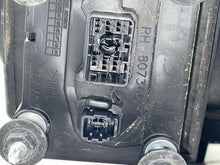 Load image into Gallery viewer, Side View Door Mirror SILVERADO 2500 PICKUP 2020 - NW663199