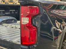 Load image into Gallery viewer, Tail Lamp Light SILVERADO 2500 PICKUP 2020 - NW663171