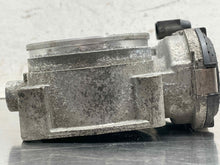 Load image into Gallery viewer, THROTTLE BODY Porsche Cayenne 2004 04 2005 05 2006 06 - NW664289