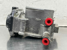 Load image into Gallery viewer, THROTTLE BODY Toyota Highlander Camry Scion TC Rav 4 Sienna Venza 2009 09 10 11 - NW665616