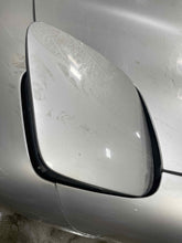 Load image into Gallery viewer, Headlight Lamp Assembly Chevrolet Corvette 2004 - NW666024