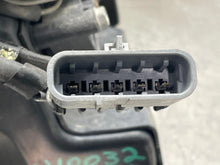 Load image into Gallery viewer, Headlight Lamp Assembly Chevrolet Corvette 2004 - NW666024