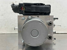 Load image into Gallery viewer, ABS Pump CT6 2017 - NW668496