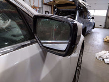Load image into Gallery viewer, Side View Door Mirror CT6 2017 - NW668297
