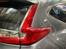 Load image into Gallery viewer, TAIL LIGHT LAMP ASSEMBLY Honda CR-V 2017 17 2018 18 2019 19 Right - NW669346