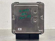 Load image into Gallery viewer, ECU ECM COMPUTER Audi A4 A5 2011 11 - NW670295
