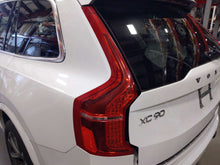 Load image into Gallery viewer, Tail Lamp Light VOLVO XC90 2018 - NW671273