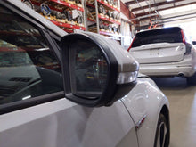 Load image into Gallery viewer, SIDE VIEW DOOR MIRROR Golf Golf GTI 15 16 17 18 19 Right - NW671065