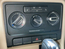 Load image into Gallery viewer, Temperature Controls Volkswagen Beetle 2014 - NW672339