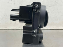Load image into Gallery viewer, TEMPERATURE CONTROLS Ford Mustang 05 06 07 08 09 - NW672716