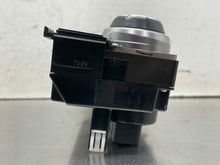 Load image into Gallery viewer, Temperature Controls Subaru Legacy 2018 - NW673511