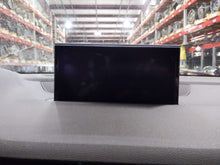Load image into Gallery viewer, Info-Gps Screen AUDI Q7 2018 - NW675276