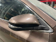 Load image into Gallery viewer, SIDE VIEW DOOR MIRROR Toyota Highlander 14 15 16 17 18 19 Right - NW675764