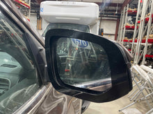 Load image into Gallery viewer, SIDE VIEW DOOR MIRROR Toyota Highlander 14 15 16 17 18 19 Right - NW675764