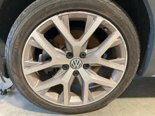 Load image into Gallery viewer, Wheel Rim Volkswagen Golf 2017 - NW676310