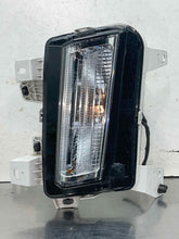 Load image into Gallery viewer, Park Lamp Light Cadillac XT5 2018 - NW676361