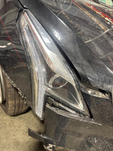 Load image into Gallery viewer, Headlight Lamp Assembly Cadillac XT5 2018 - NW676092
