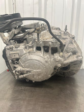 Load image into Gallery viewer, Transmission Cadillac XT5 2018 - NW676153