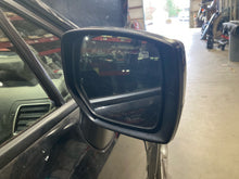 Load image into Gallery viewer, SIDE VIEW DOOR MIRROR - NW678023
