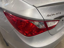 Load image into Gallery viewer, OUTER TAIL LIGHT LAMP Hyundai Sonata 11 12 13 14 Left - NW676874