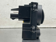 Load image into Gallery viewer, TEMPERATURE CONTROLS Ford Mustang 05 06 07 08 09 - NW677575