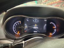 Load image into Gallery viewer, Speedometer Cluster GRAND CHEROKEE 2015 - NW678385
