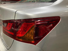 Load image into Gallery viewer, OUTER TAIL LIGHT LAMP GS350 GS450H 2013 13 2014 14 2015 15 Right - NW679546
