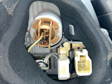 Load image into Gallery viewer, OUTER TAIL LIGHT LAMP Toyota Camry 2010 10 2011 11 Right - NW680947