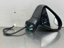 Load image into Gallery viewer, SIDE VIEW DOOR MIRROR Toyota Venza 2013 13 Right - NW681757