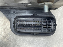 Load image into Gallery viewer, ABS ANTI-LOCK BRAKE PUMP Avalon 2005 05 2006 06 2007 07 - NW683092
