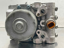Load image into Gallery viewer, ABS PUMP XLR Corvette 2005 05 2006 06 2007 07 2008 08 - NW683289