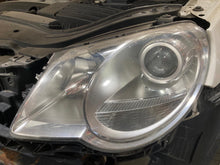 Load image into Gallery viewer, HEADLIGHT LAMP ASSEMBLY Volkswagen EOS 07 08 09 10 11 Left - NW683687