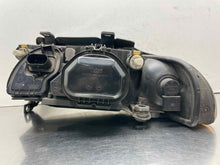 Load image into Gallery viewer, HEADLIGHT LAMP ASSEMBLY Audi A4 99 00 01 02 Right - NW683455