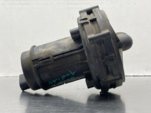 Load image into Gallery viewer, AIR INJECTION PUMP SMOG Audi A6 TT S6 A4 Allroad Passat 1997 97 1998 98 99 - 03 - NW683517