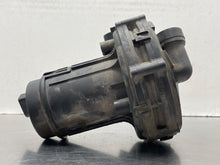 Load image into Gallery viewer, AIR INJECTION PUMP SMOG Audi A6 TT S6 A4 Allroad Passat 1997 97 1998 98 99 - 03 - NW683517