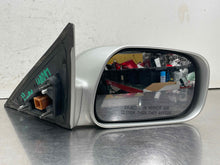 Load image into Gallery viewer, SIDE VIEW MIRROR Toyota Camry 02 03 04 05 06 Right - NW683537