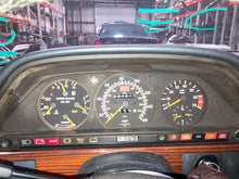 Load image into Gallery viewer, SPEEDOMETER CLUSTER Mercedes 420 89 90 91 - NW684096