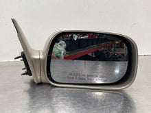 Load image into Gallery viewer, SIDE VIEW MIRROR Toyota Camry 02 03 04 05 06 Right - NW684960