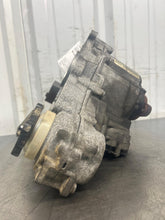 Load image into Gallery viewer, TRANSFER CASE 228I 320i 328D 328i 328I GT 335i 335i GT 428i 435i 12-15 - NW685843