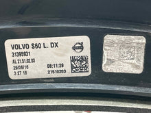 Load image into Gallery viewer, OUTER TAIL LIGHT LAMP Volvo S60 XC60 11 12 13 14 15 Right - NW685985